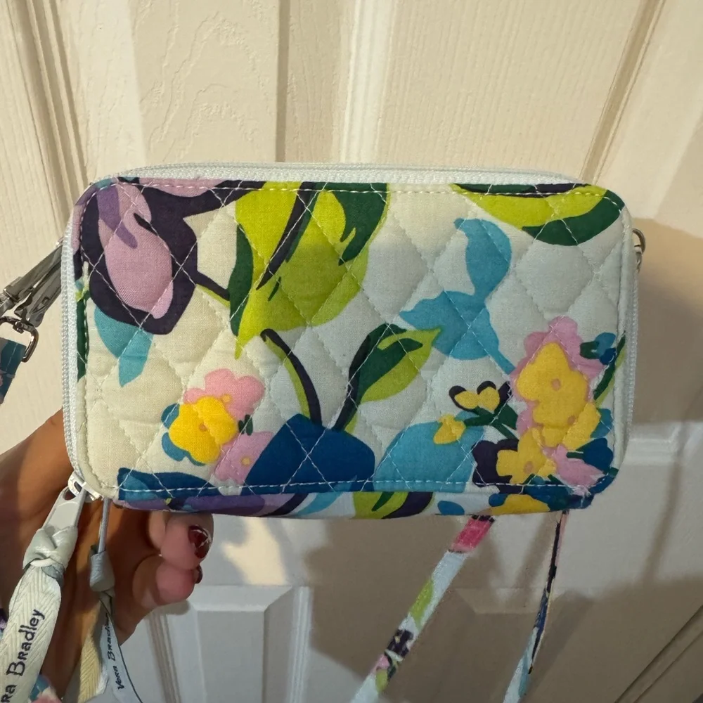 Floral Vera Bradley Crossbody/ Wallet - Picture 6 of 8